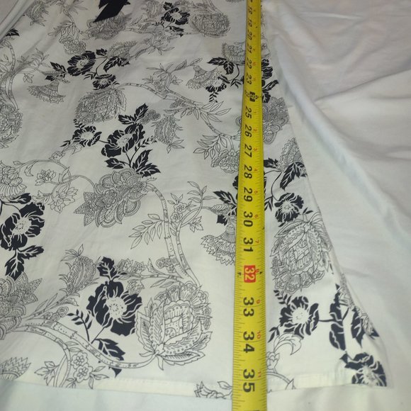 Dress - Picture 6 of 9